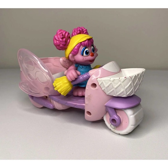 Sesame Street Other - Abby Cadabby Figure and her LScooter with Flapping Wings Sesame Street